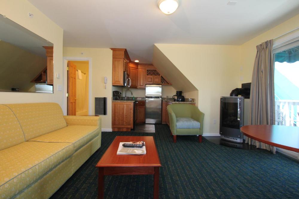 King Suite with Ocean View interior